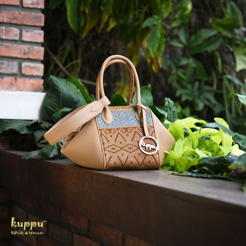 Stella (M) Kalimantan Hobo Bag - Sidan