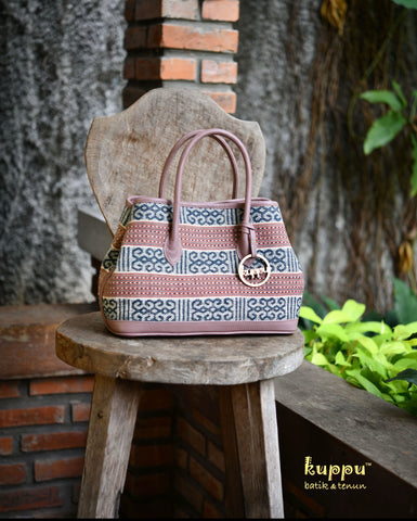 Mba Pepita: Luna (S) Boti and Milbert Mini Tuban