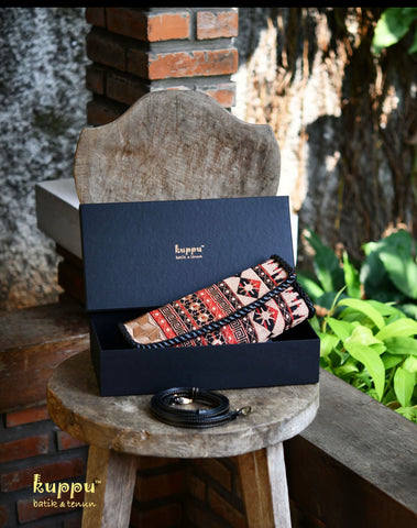 Viallis Lampung Clutch and Lady Sumba - Ibu Irene