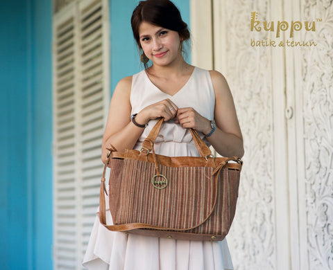 Camilla Kalimantan shoulder bag